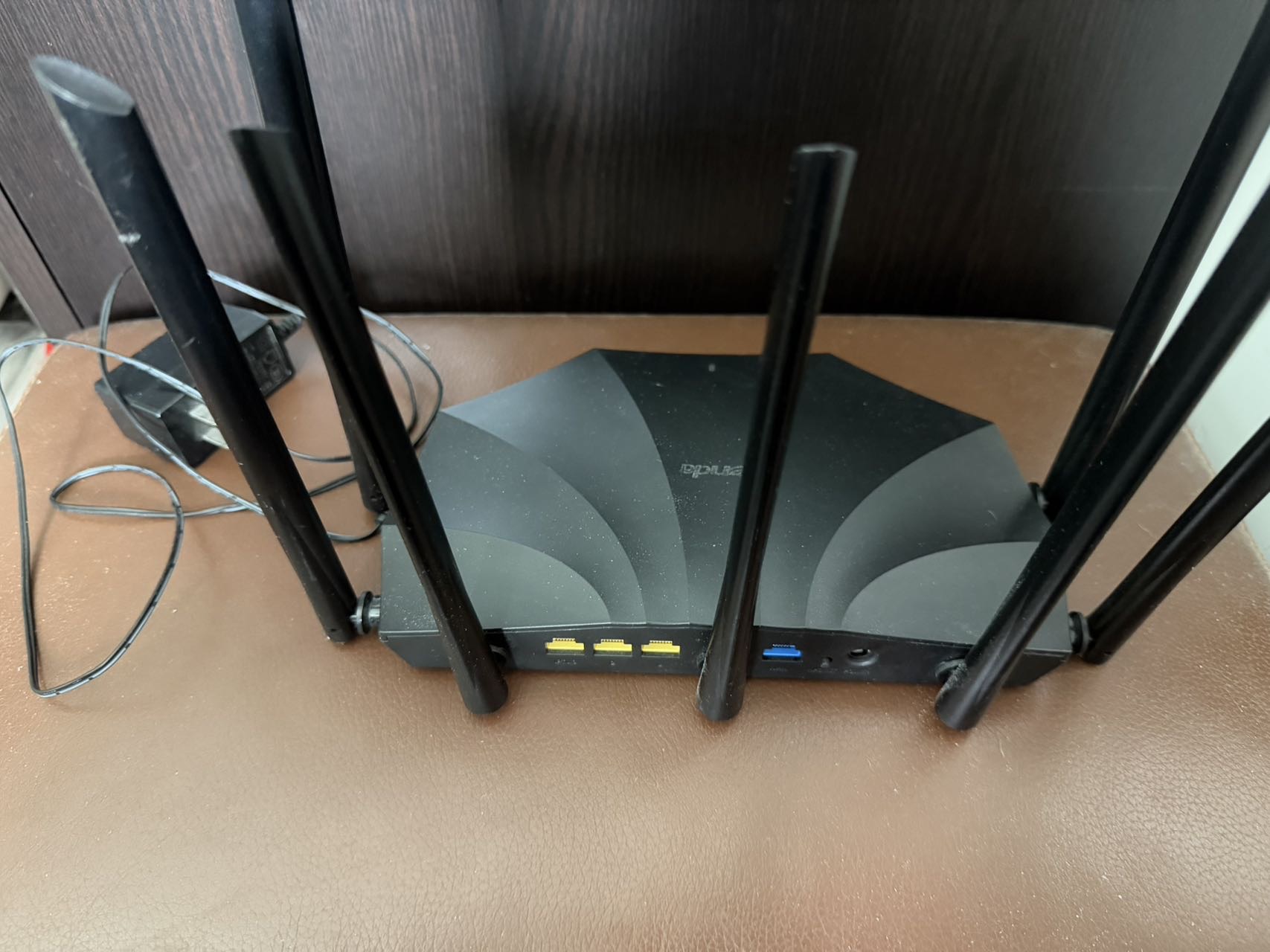 腾达AC2100千兆路由器