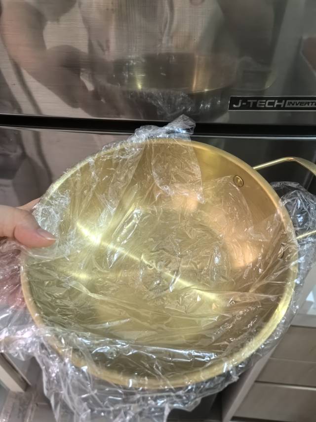全新的碗