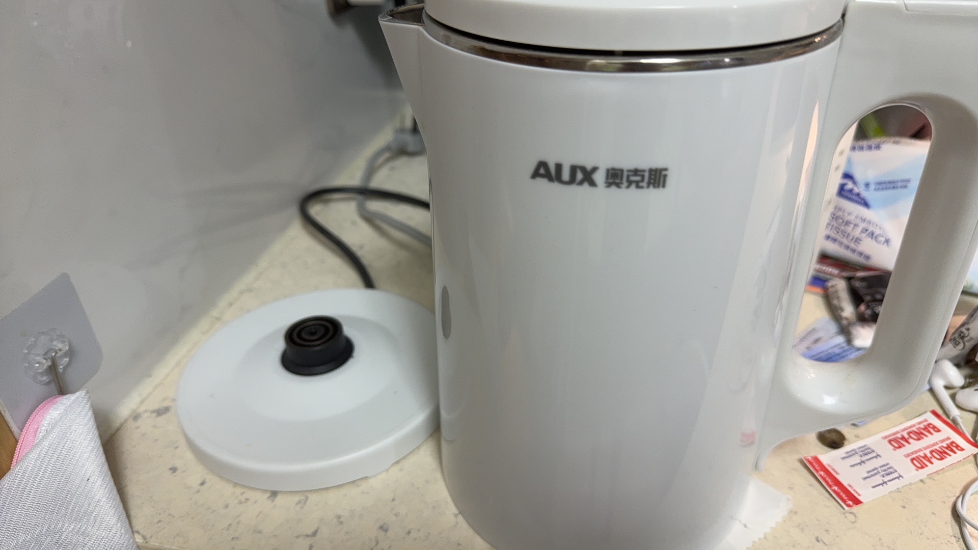 电热水壶