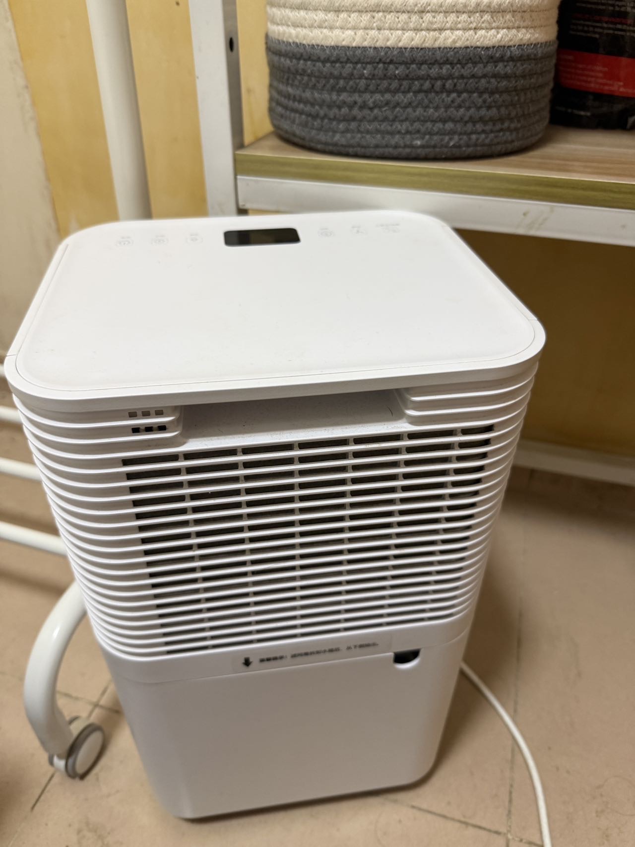 抽湿机和空气净化器