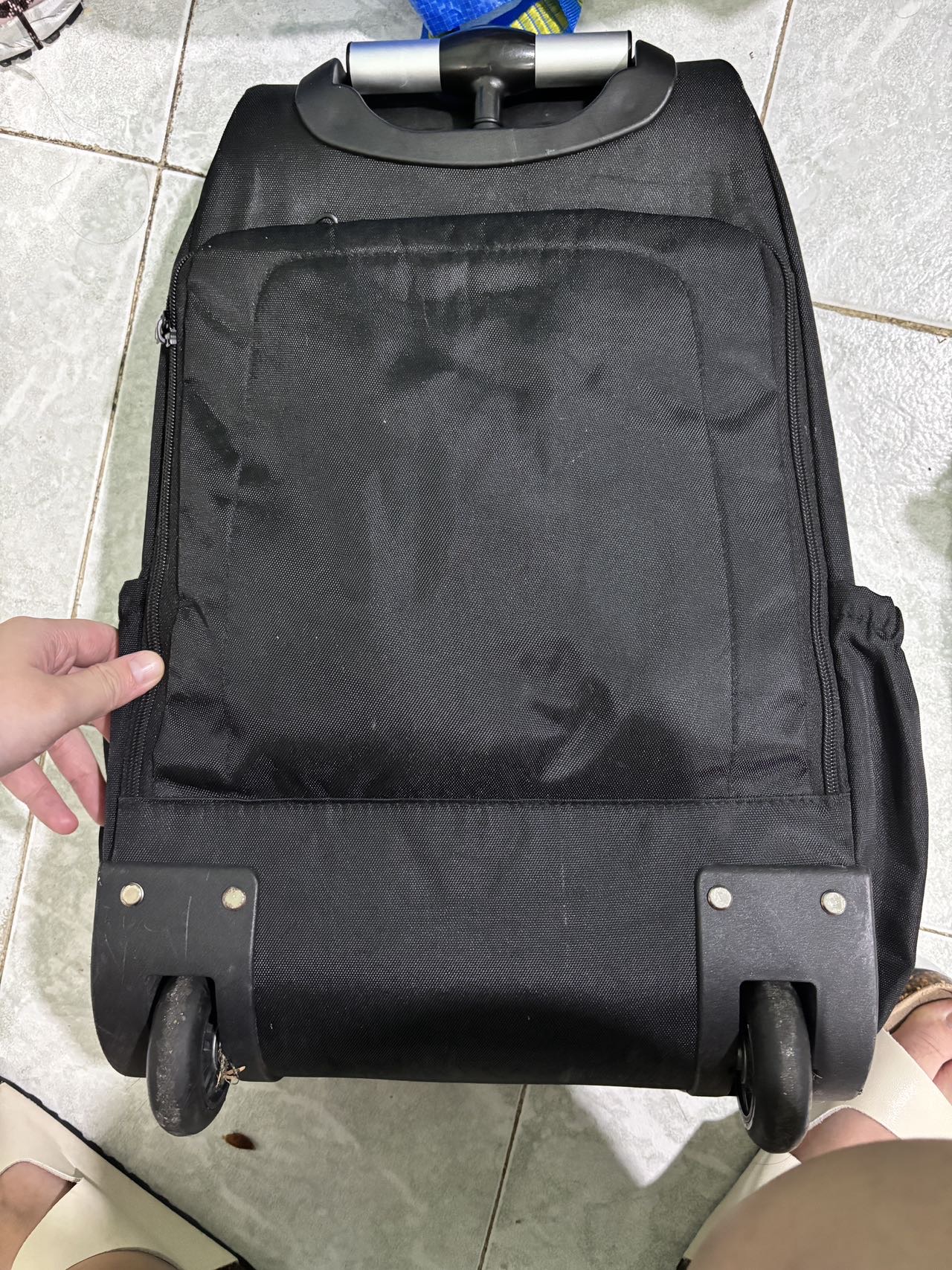 老人小孩可用的拉桿行李箱