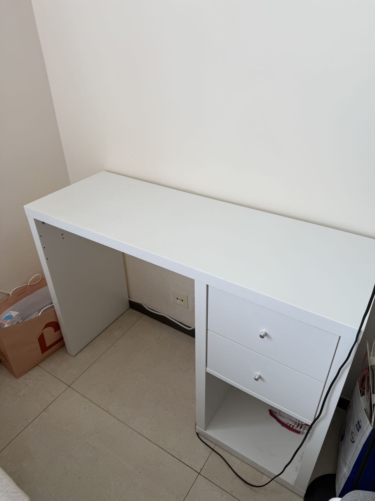 宜家书桌带2个宜家抽屉