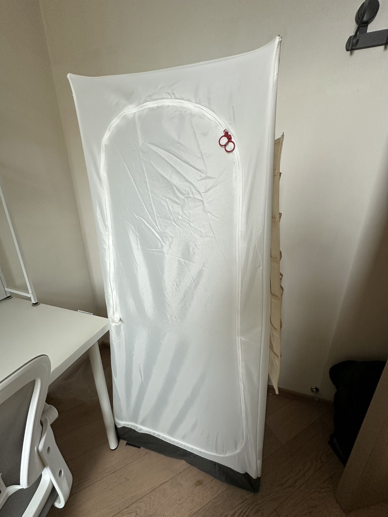 简易布衣柜