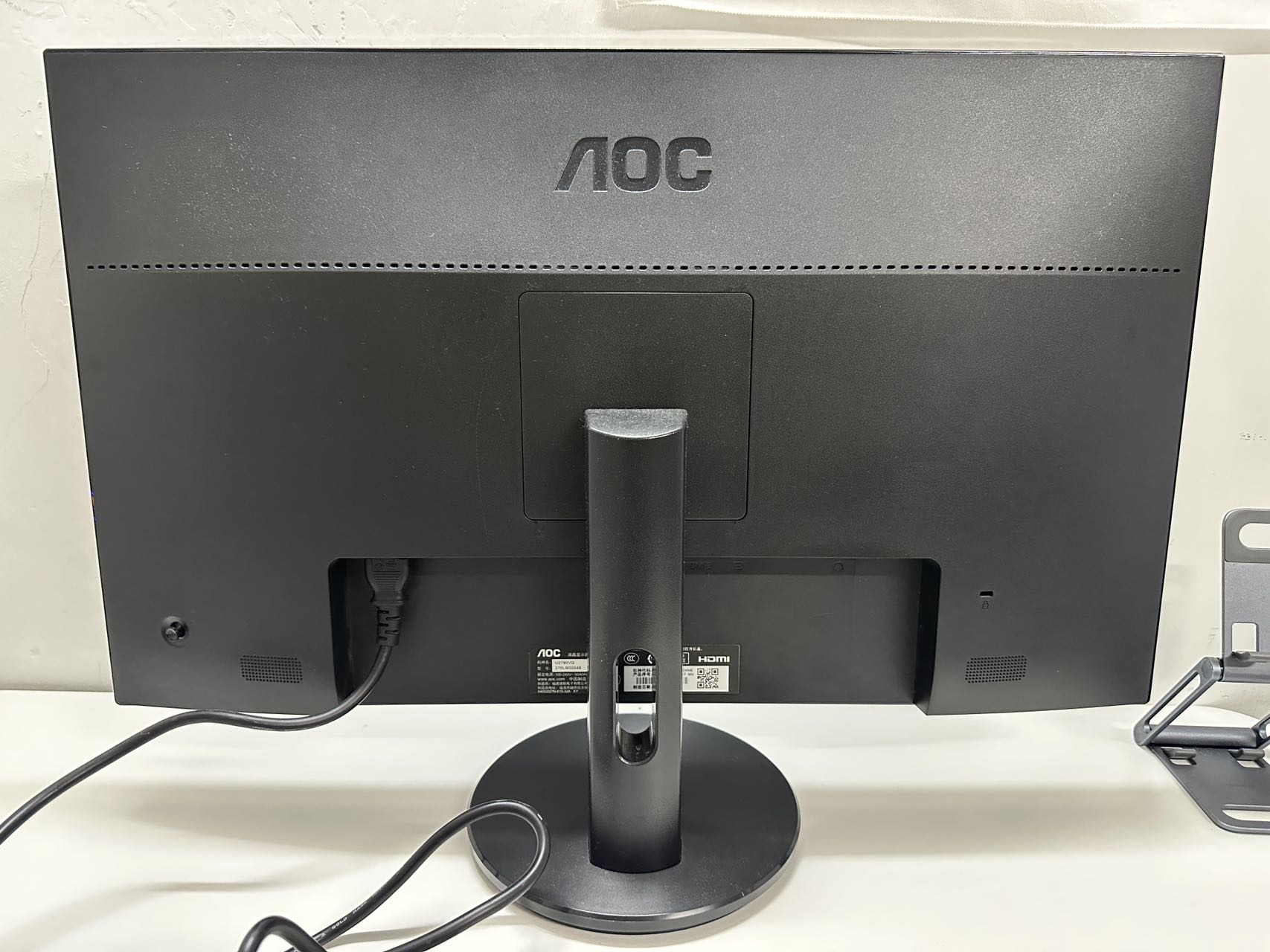 AOC 4k 27寸电脑显示屏