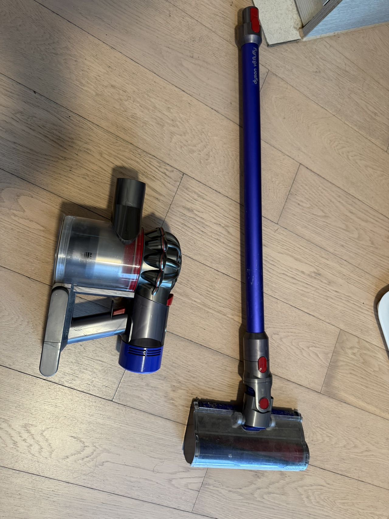 戴森手持吸尘器