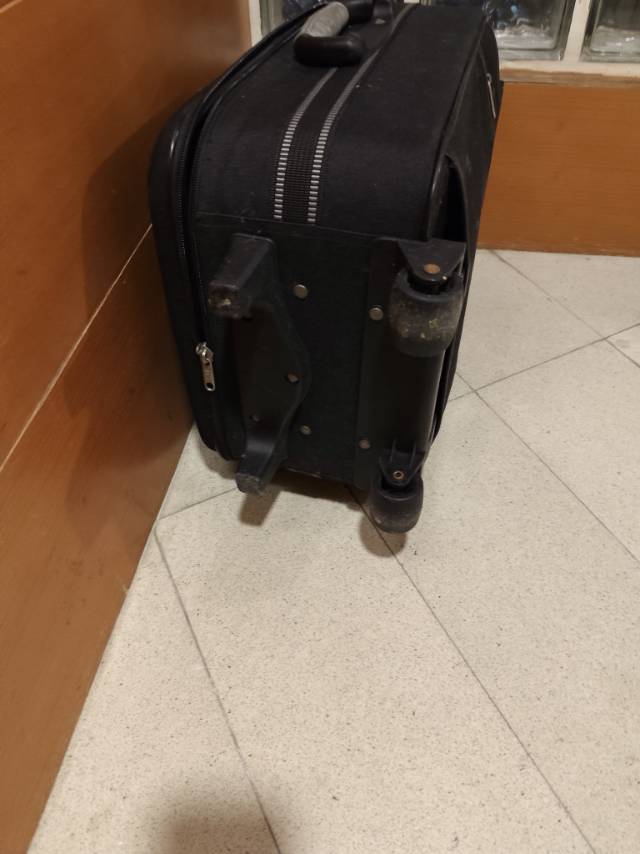 21吋的行李箱