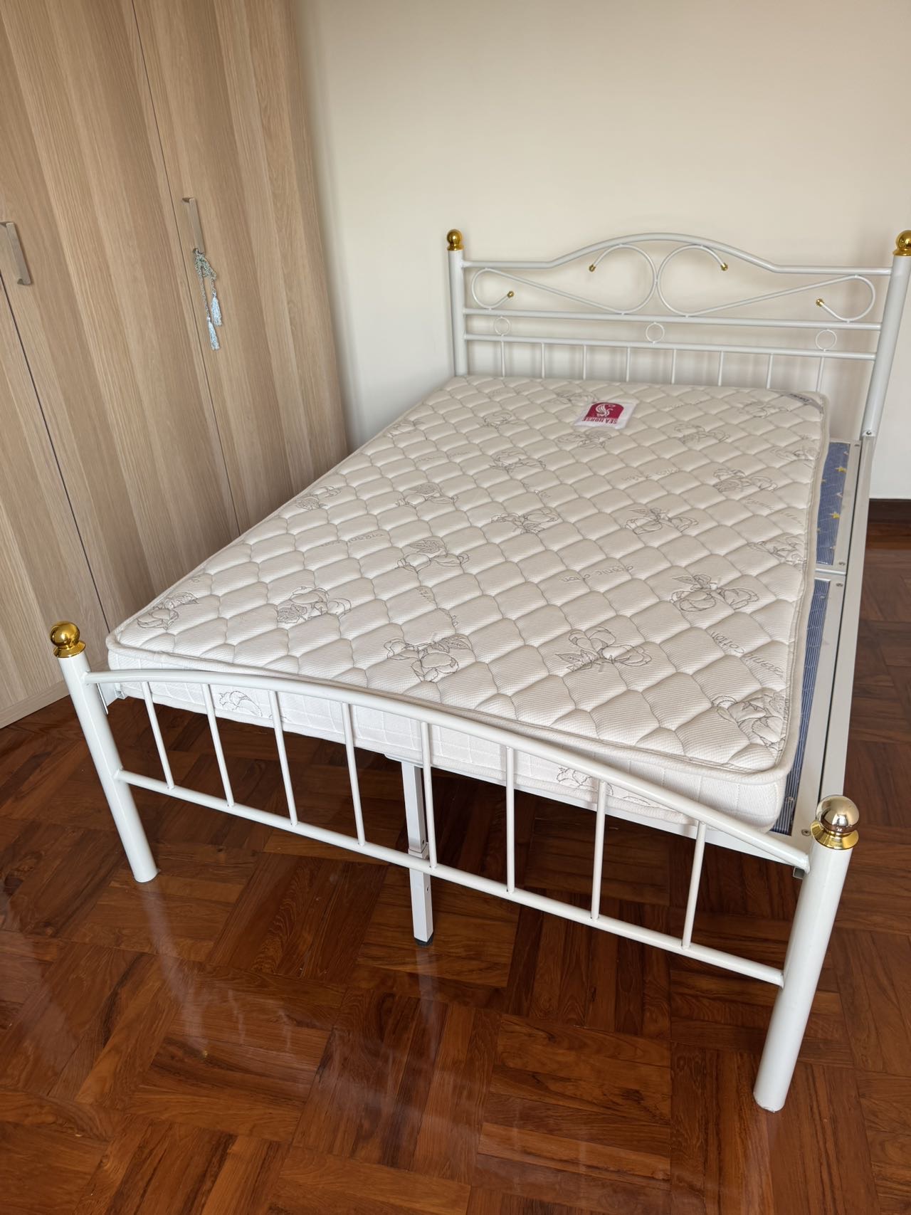 十几件家具