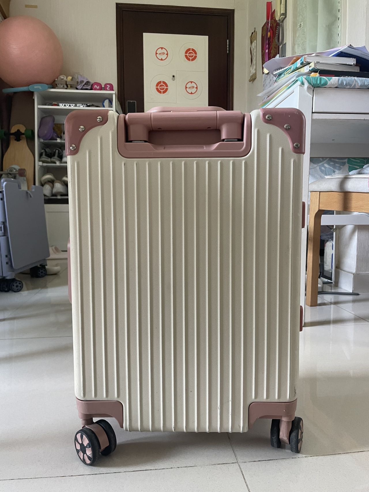行李箱