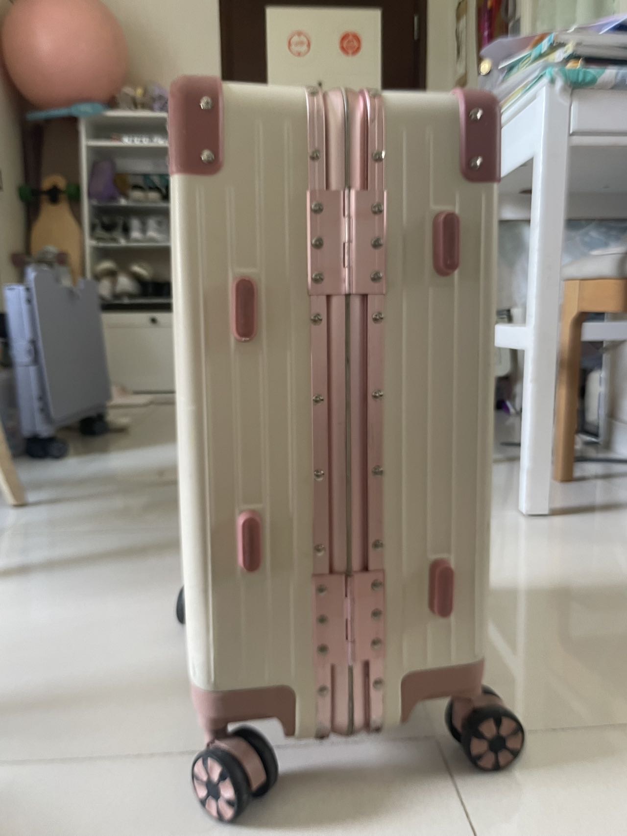 行李箱